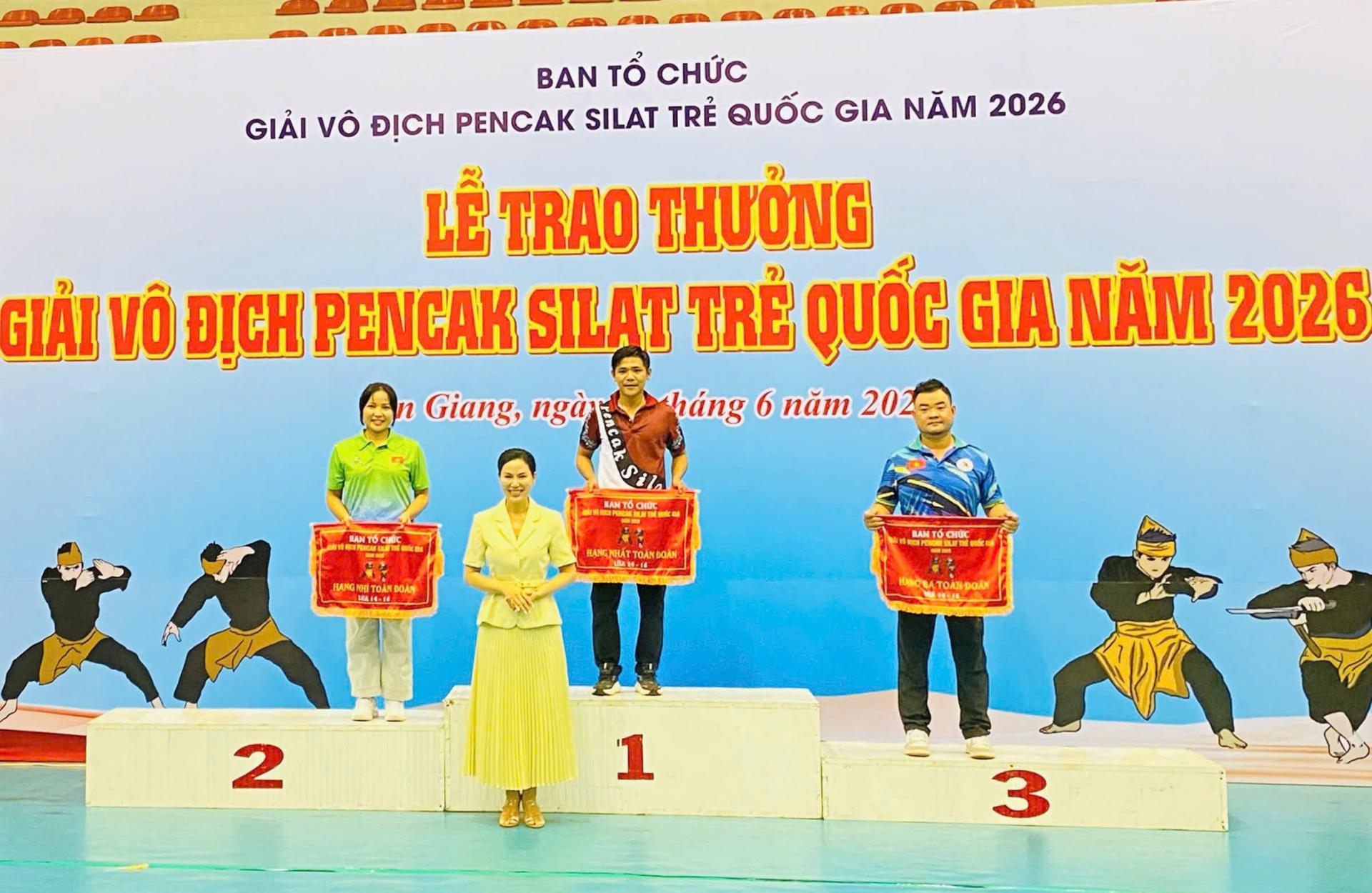 Silat trẻ