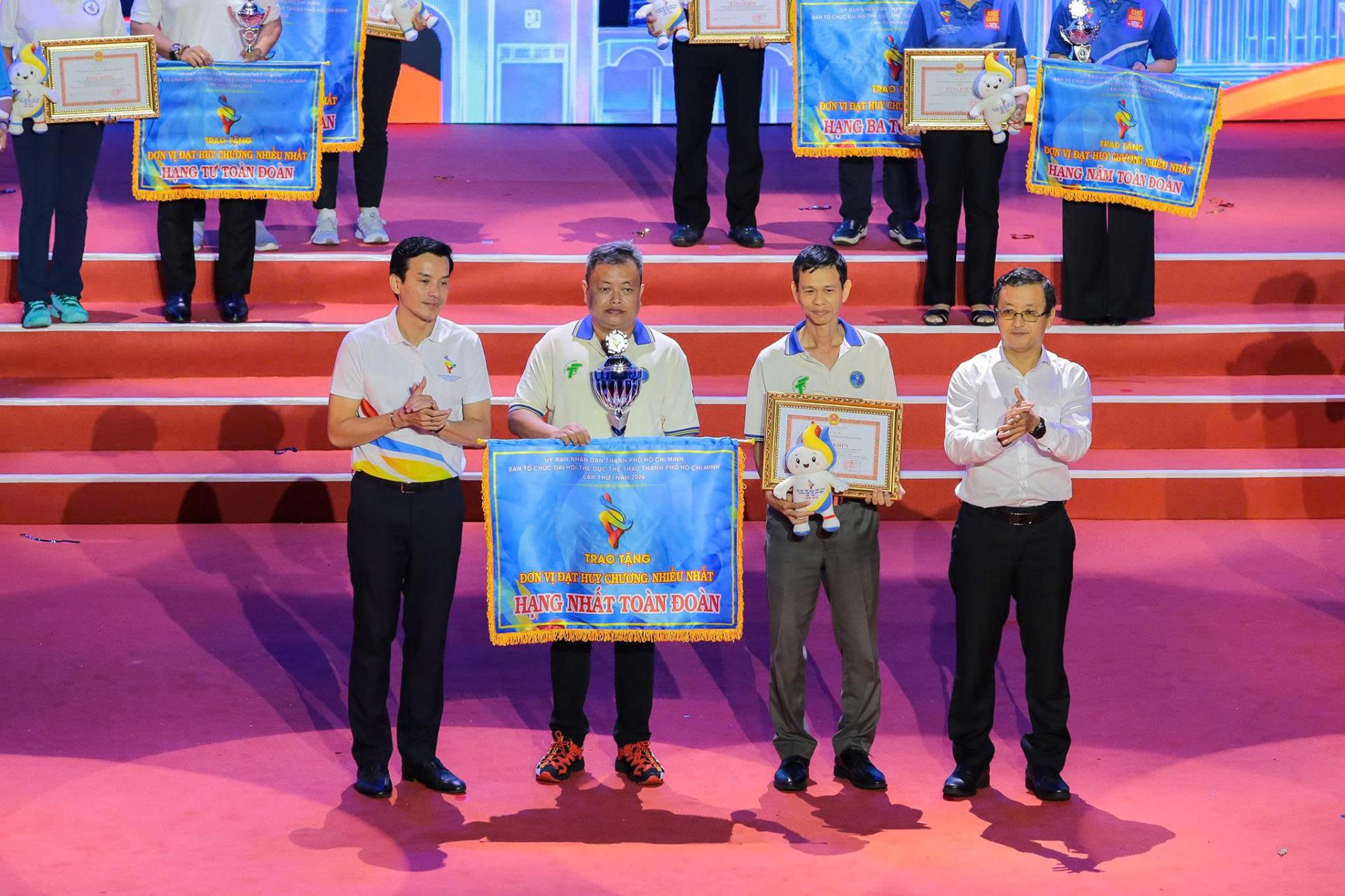 Trao thưởng