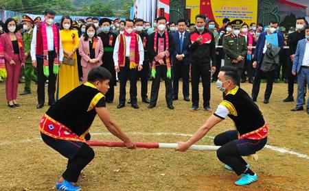 MÔN ĐẨY GẬY - STICK PUSHING